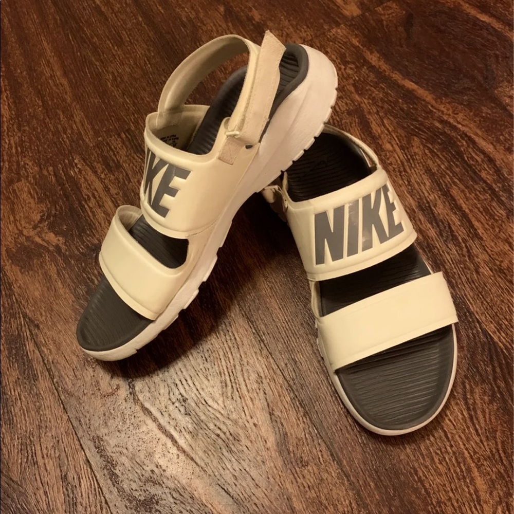 Nike Tanjun Sport Sandals size 9